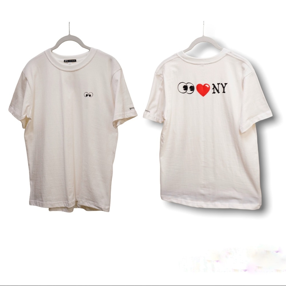 Unisex oversized tee. 100% organic cotton. Brand logos at chest, back & sleeve.